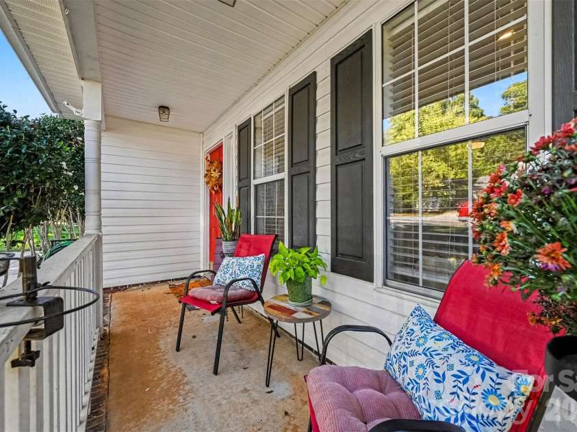 129 Shade Tree Circle, Fort Mill, SC 29715.  MLS# CAR4434473, YatesRealty ID 57954. 
