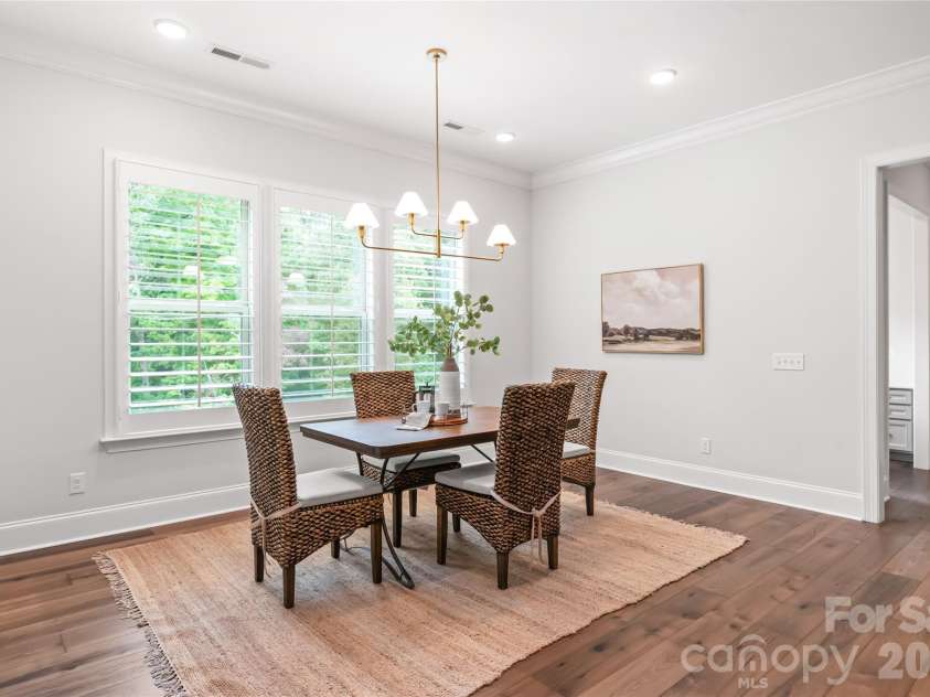 5624 Five Knolls Drive, Charlotte, NC 28226.  MLS# CAR4434318, YatesRealty ID 57959. 