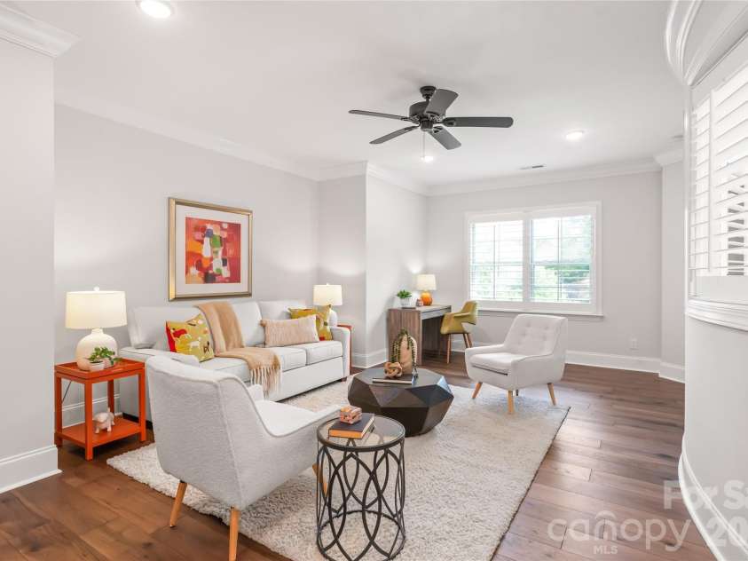 5624 Five Knolls Drive, Charlotte, NC 28226.  MLS# CAR4434318, YatesRealty ID 57959. 
