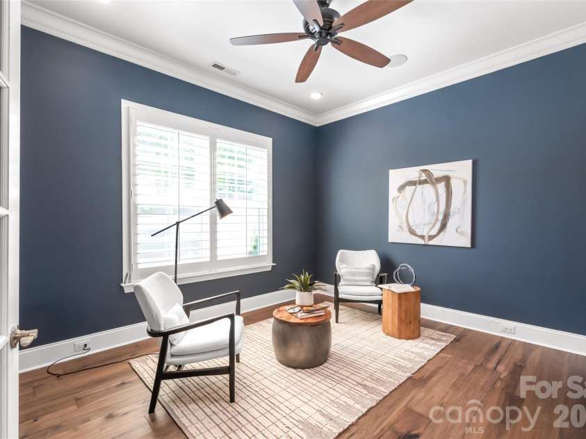 5624 Five Knolls Drive, Charlotte, NC 28226.  MLS# CAR4434318, YatesRealty ID 57959. Office