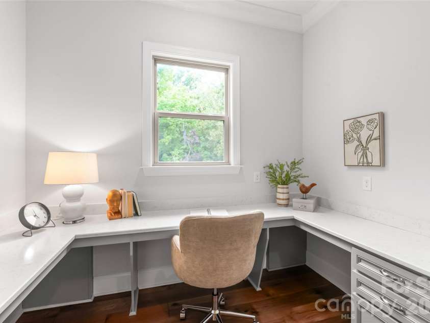 5624 Five Knolls Drive, Charlotte, NC 28226.  MLS# CAR4434318, YatesRealty ID 57959. Study center right by kitchen
