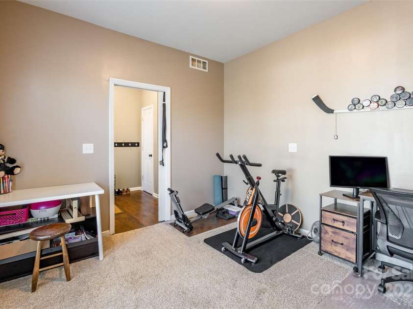 16431 Leavitt Lane, Davidson, NC 28036.  MLS# CAR4243078, YatesRealty ID 5796. 