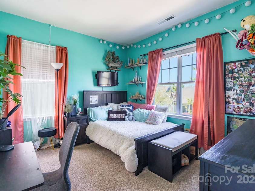 16431 Leavitt Lane, Davidson, NC 28036.  MLS# CAR4243078, YatesRealty ID 5796. 