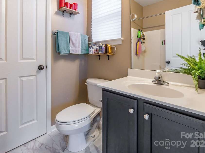 16431 Leavitt Lane, Davidson, NC 28036.  MLS# CAR4243078, YatesRealty ID 5796. 