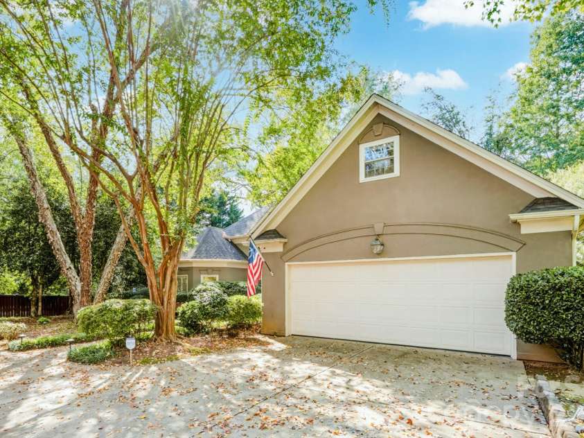7201 Charter Brook Drive, Charlotte, NC 28270.  MLS# CAR4433966, YatesRealty ID 57960. 