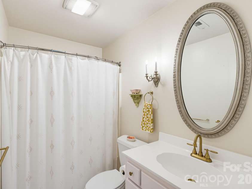 7201 Charter Brook Drive, Charlotte, NC 28270.  MLS# CAR4433966, YatesRealty ID 57960. 