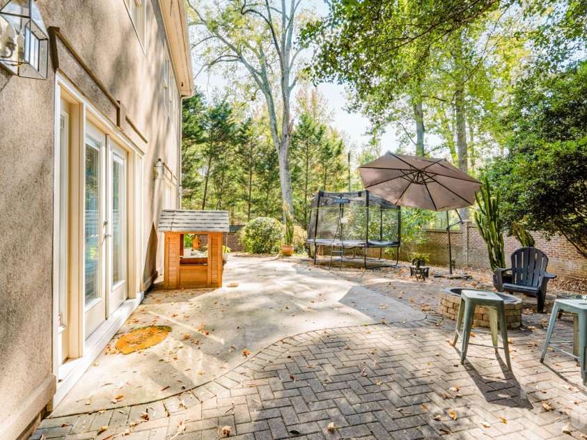 7201 Charter Brook Drive, Charlotte, NC 28270.  MLS# CAR4433966, YatesRealty ID 57960. 