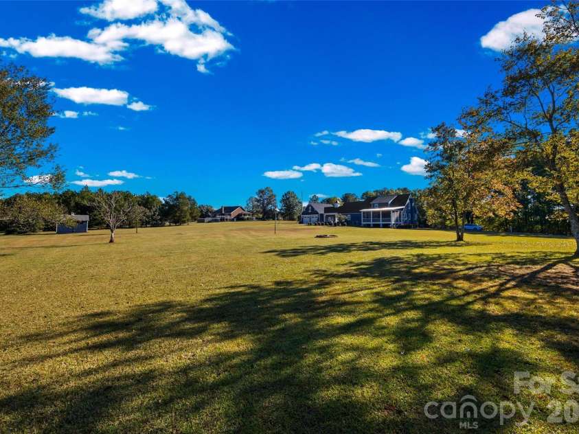 3076 Crestview Lane, Lancaster, SC 29720.  MLS# CAR4433451, YatesRealty ID 57965. 