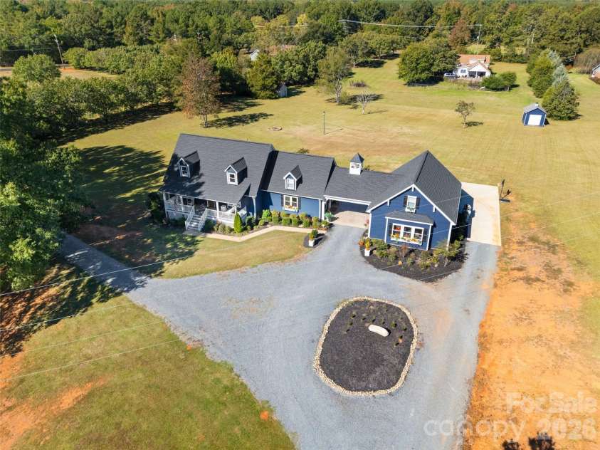 3076 Crestview Lane, Lancaster, SC 29720.  MLS# CAR4433451, YatesRealty ID 57965. 