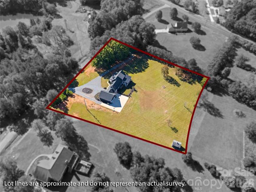 3076 Crestview Lane, Lancaster, SC 29720.  MLS# CAR4433451, YatesRealty ID 57965. 