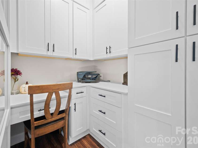 3076 Crestview Lane, Lancaster, SC 29720.  MLS# CAR4433451, YatesRealty ID 57965. Office