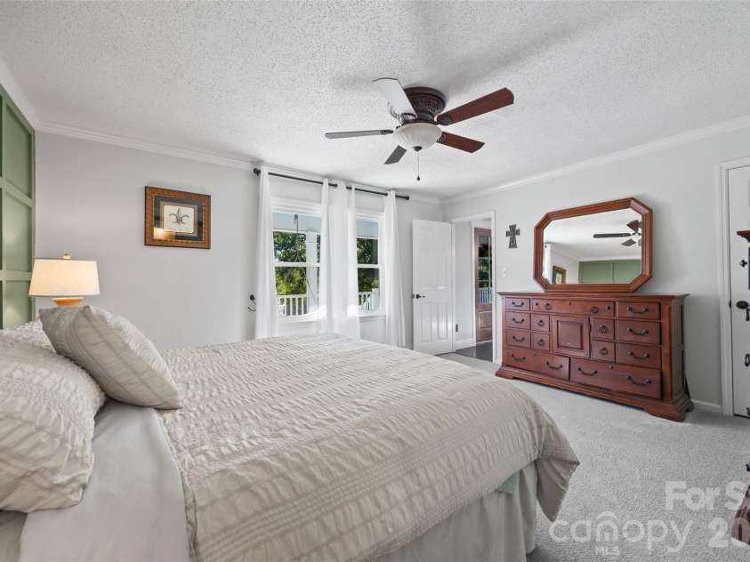 3076 Crestview Lane, Lancaster, SC 29720.  MLS# CAR4433451, YatesRealty ID 57965. Primary bedroom on main