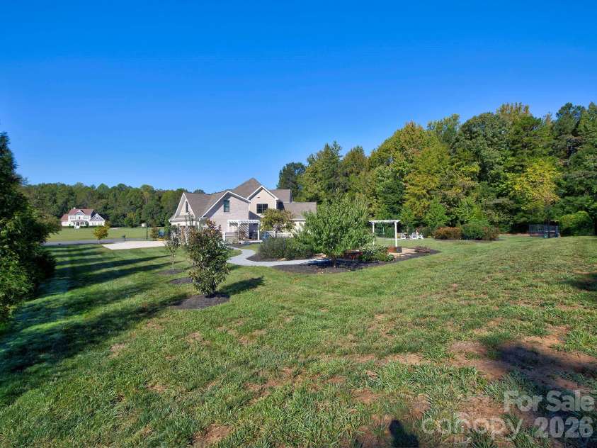 8833 Kerns Meadow Lane, Huntersville, NC 28078.  MLS# CAR4432652, YatesRealty ID 57967. 