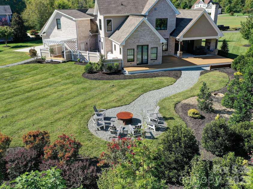 8833 Kerns Meadow Lane, Huntersville, NC 28078.  MLS# CAR4432652, YatesRealty ID 57967. 