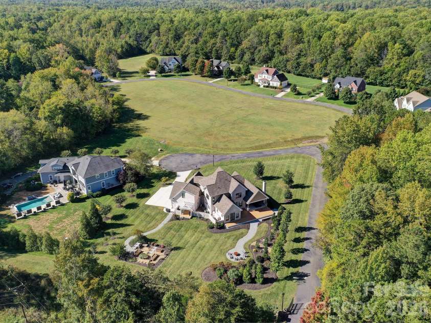 8833 Kerns Meadow Lane, Huntersville, NC 28078.  MLS# CAR4432652, YatesRealty ID 57967. 