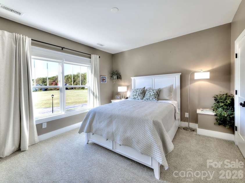 8833 Kerns Meadow Lane, Huntersville, NC 28078.  MLS# CAR4432652, YatesRealty ID 57967. 