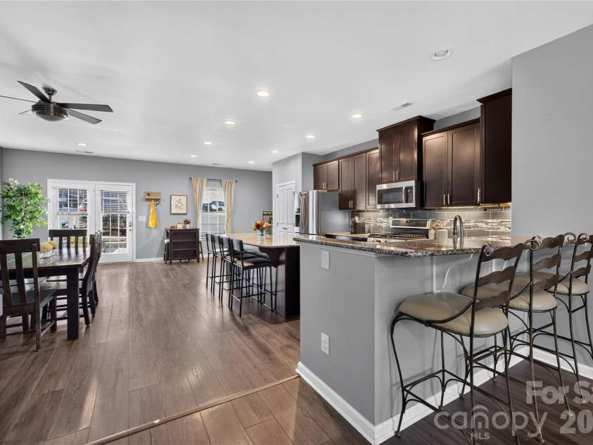 1710 Evergreen Drive, Charlotte, NC 28208.  MLS# CAR4433054, YatesRealty ID 57968. 