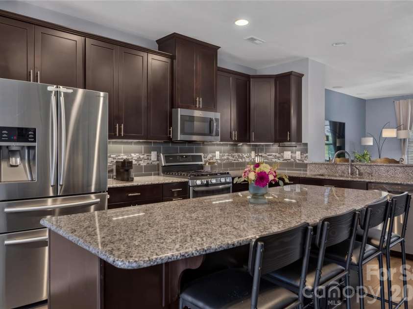 1710 Evergreen Drive, Charlotte, NC 28208.  MLS# CAR4433054, YatesRealty ID 57968. 