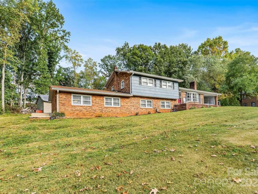 304 Parlier Avenue, Conover, NC 28613.  MLS# CAR4321897, YatesRealty ID 5797. 