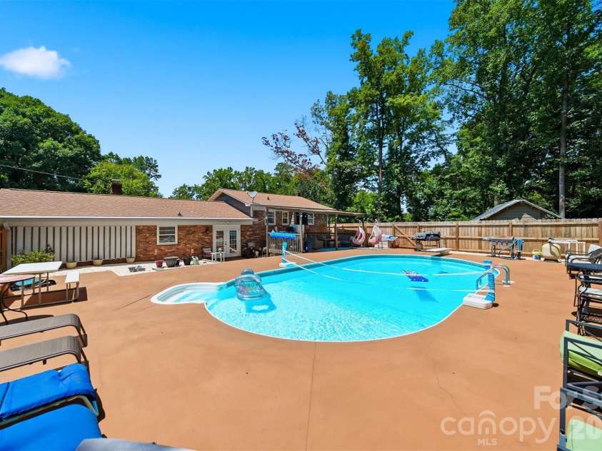 304 Parlier Avenue, Conover, NC 28613.  MLS# CAR4321897, YatesRealty ID 5797. 