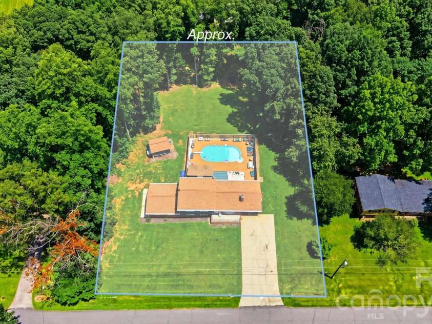 304 Parlier Avenue, Conover, NC 28613.  MLS# CAR4321897, YatesRealty ID 5797. 