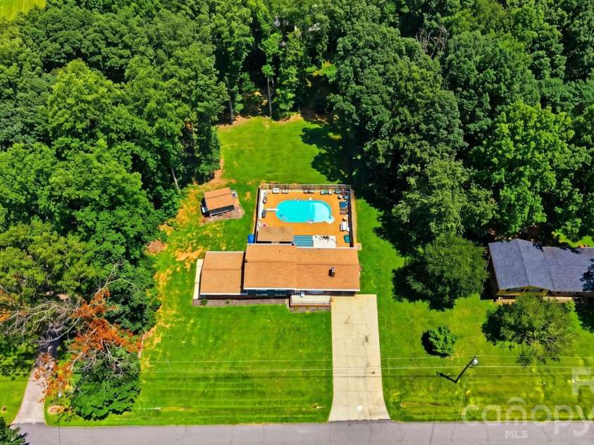 304 Parlier Avenue, Conover, NC 28613.  MLS# CAR4321897, YatesRealty ID 5797. 