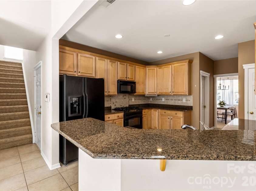 3820 Planters Watch Drive, Charlotte, NC 28278.  MLS# CAR4429944, YatesRealty ID 57971. 