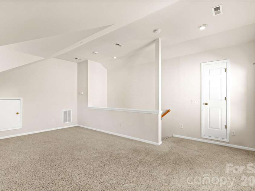 3820 Planters Watch Drive, Charlotte, NC 28278.  MLS# CAR4429944, YatesRealty ID 57971. 
