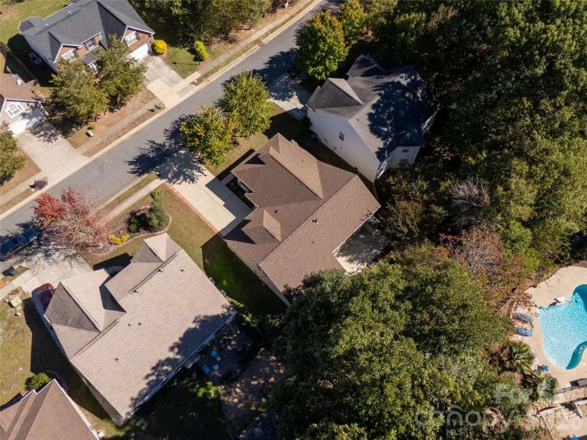 3820 Planters Watch Drive, Charlotte, NC 28278.  MLS# CAR4429944, YatesRealty ID 57971. 