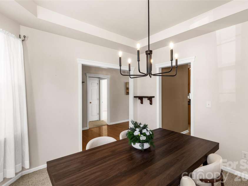 3820 Planters Watch Drive, Charlotte, NC 28278.  MLS# CAR4429944, YatesRealty ID 57971. Formal Dining Room