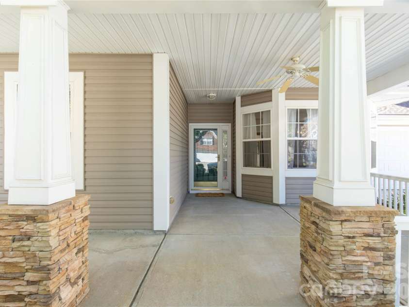 3820 Planters Watch Drive, Charlotte, NC 28278.  MLS# CAR4429944, YatesRealty ID 57971. Huge front porch