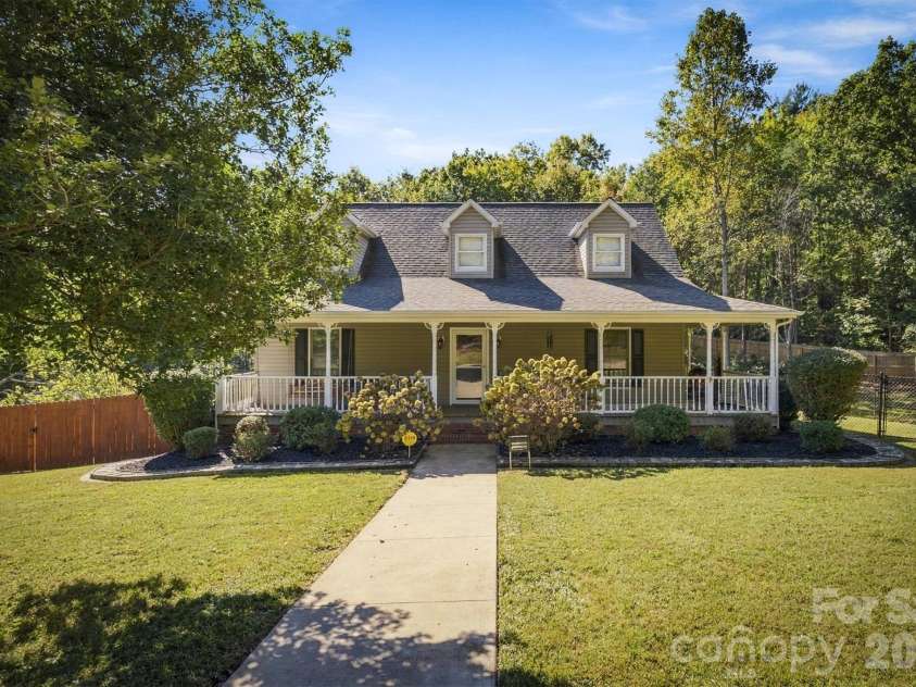 2759 Country Meadows Lane, Valdese, NC 28690.  MLS# CAR4429912, YatesRealty ID 57974. 