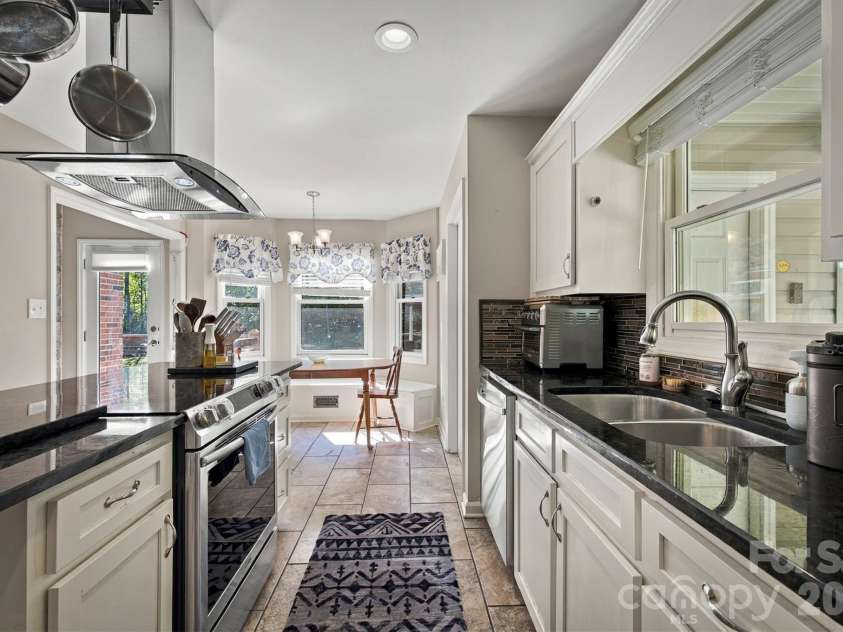 2759 Country Meadows Lane, Valdese, NC 28690.  MLS# CAR4429912, YatesRealty ID 57974. 