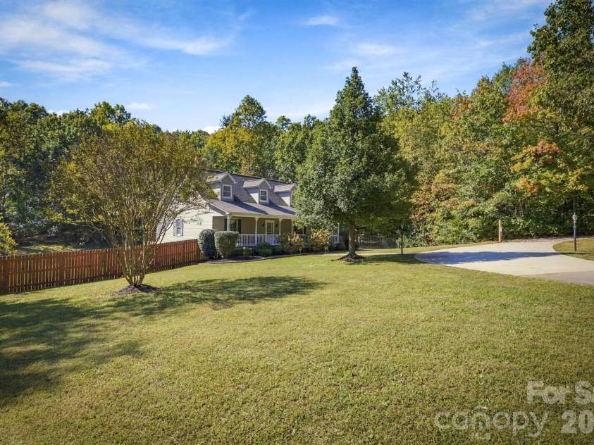 2759 Country Meadows Lane, Valdese, NC 28690.  MLS# CAR4429912, YatesRealty ID 57974. 