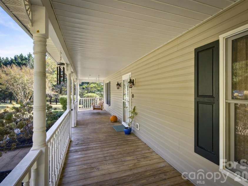 2759 Country Meadows Lane, Valdese, NC 28690.  MLS# CAR4429912, YatesRealty ID 57974. 