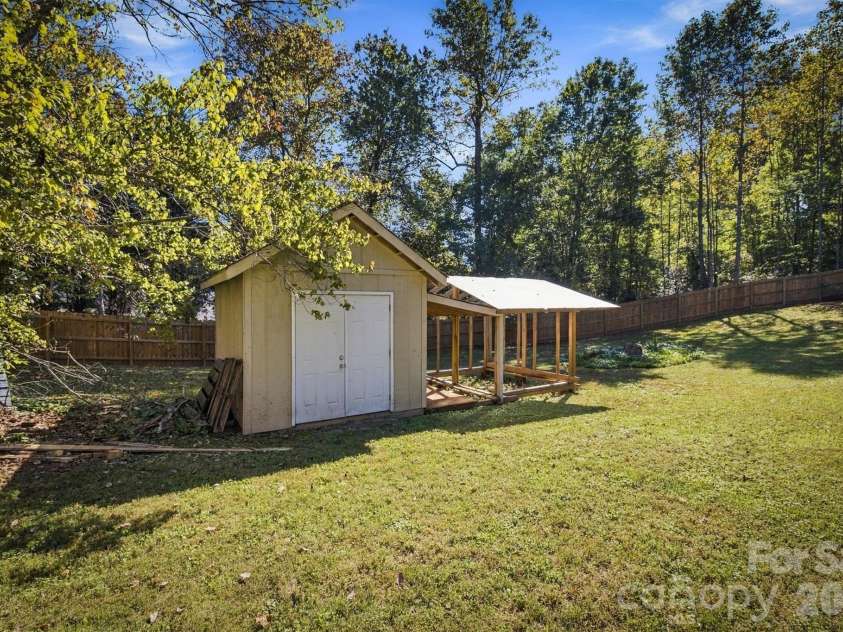 2759 Country Meadows Lane, Valdese, NC 28690.  MLS# CAR4429912, YatesRealty ID 57974. 