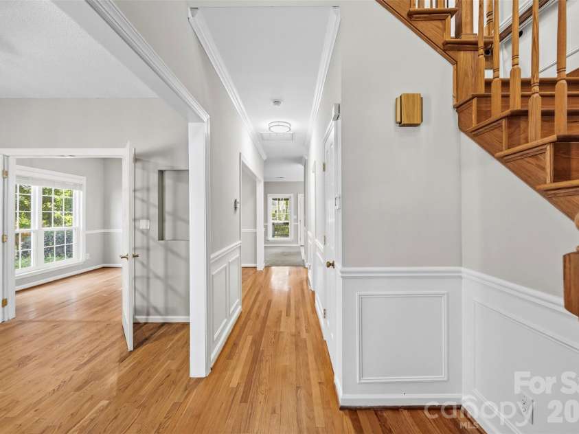9014 Pickering Grove Lane, Charlotte, NC 28216.  MLS# CAR4420257, YatesRealty ID 57977. 