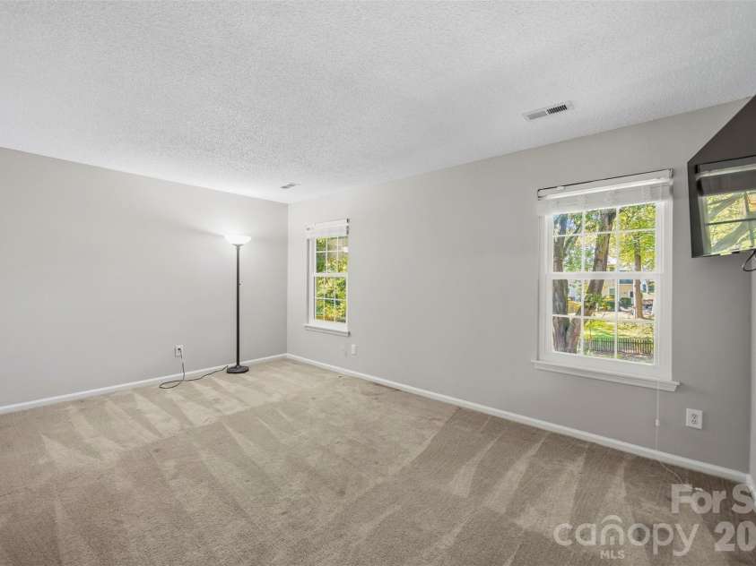 9014 Pickering Grove Lane, Charlotte, NC 28216.  MLS# CAR4420257, YatesRealty ID 57977. 