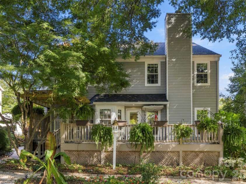 9014 Pickering Grove Lane, Charlotte, NC 28216.  MLS# CAR4420257, YatesRealty ID 57977. 