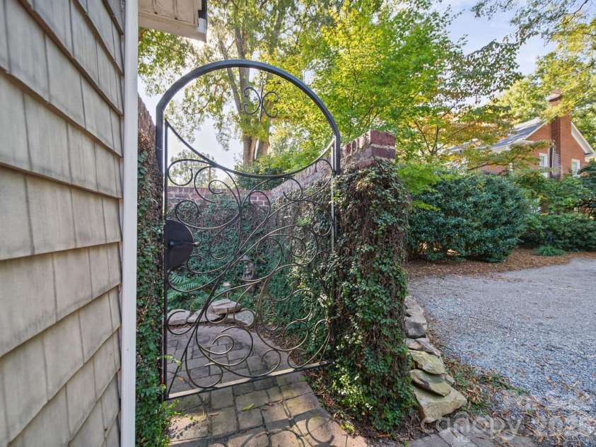 479 Union Street, Concord, NC 28025.  MLS# CAR4433876, YatesRealty ID 57987. 