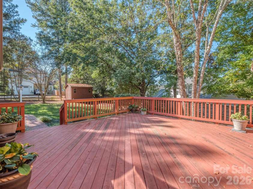7301 Lee Rea Road, Charlotte, NC 28226.  MLS# CAR4428140, YatesRealty ID 57988. Deck