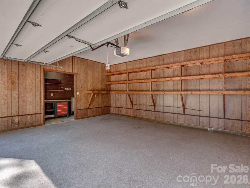 7301 Lee Rea Road, Charlotte, NC 28226.  MLS# CAR4428140, YatesRealty ID 57988. Garage 2-Car