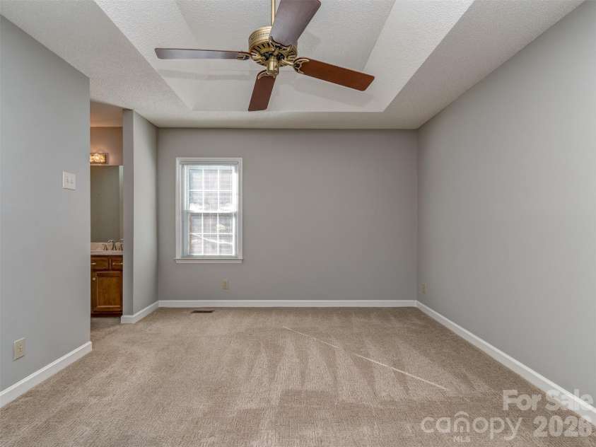 7301 Lee Rea Road, Charlotte, NC 28226.  MLS# CAR4428140, YatesRealty ID 57988. Primary Bedroom