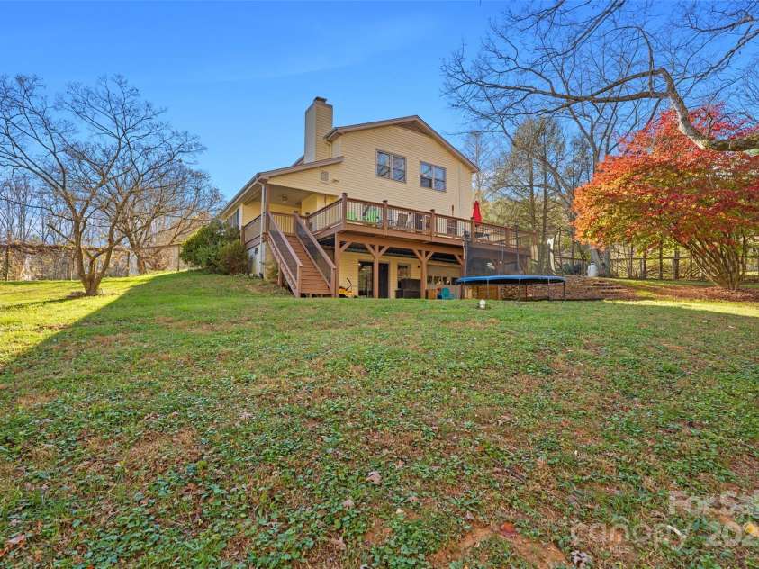 66 Beechwood Drive, Horse Shoe, NC 28742.  MLS# CAR4201481, YatesRealty ID 5799. 