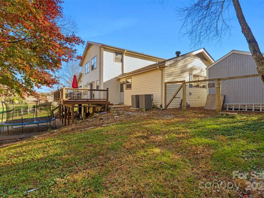 66 Beechwood Drive, Horse Shoe, NC 28742.  MLS# CAR4201481, YatesRealty ID 5799. 