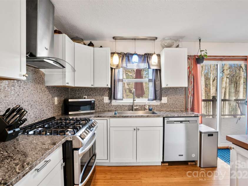 66 Beechwood Drive, Horse Shoe, NC 28742.  MLS# CAR4201481, YatesRealty ID 5799. 