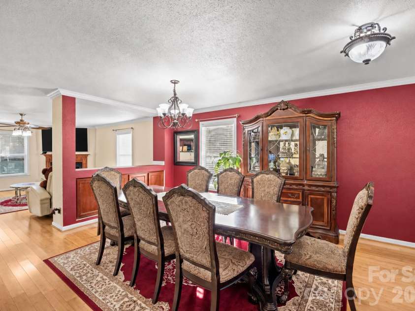 12607 Frank Wiley Lane, Charlotte, NC 28278.  MLS# CAR4433234, YatesRealty ID 57993. 