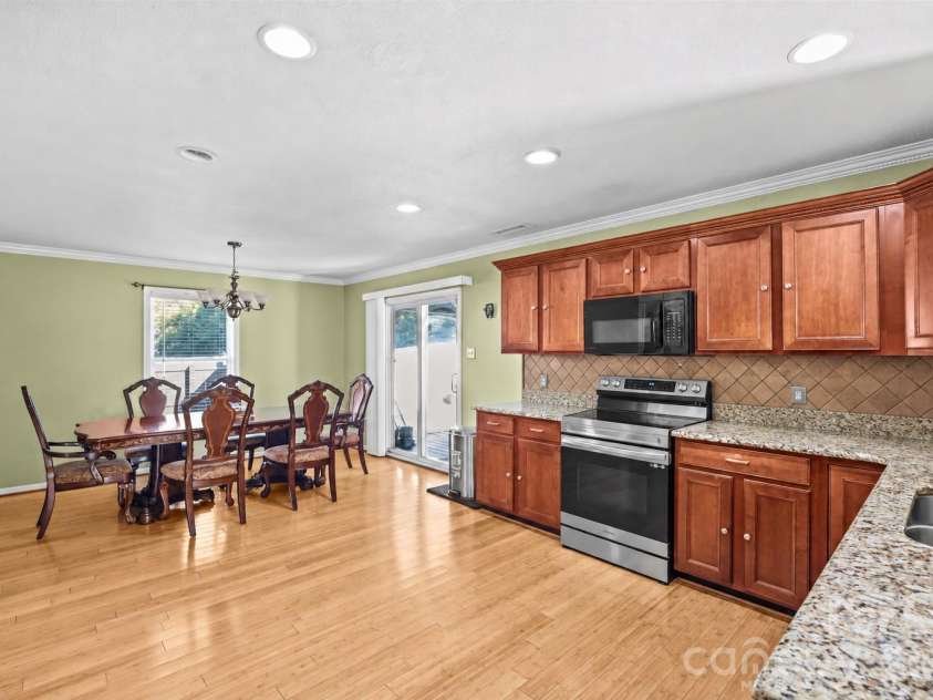 12607 Frank Wiley Lane, Charlotte, NC 28278.  MLS# CAR4433234, YatesRealty ID 57993. 