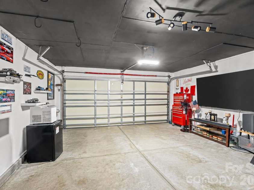 12607 Frank Wiley Lane, Charlotte, NC 28278.  MLS# CAR4433234, YatesRealty ID 57993. 