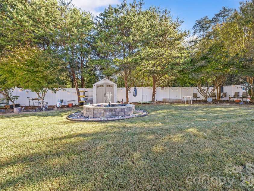 12607 Frank Wiley Lane, Charlotte, NC 28278.  MLS# CAR4433234, YatesRealty ID 57993. 